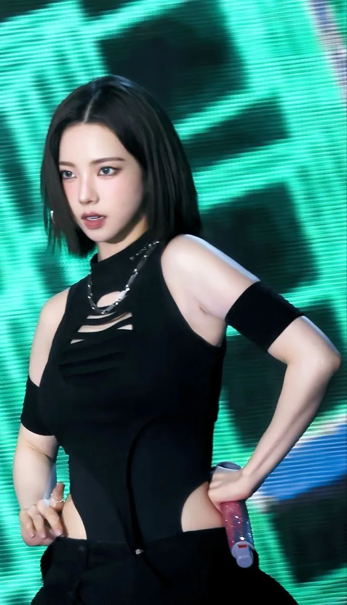 언니들 카리나 단발은 어때요?6