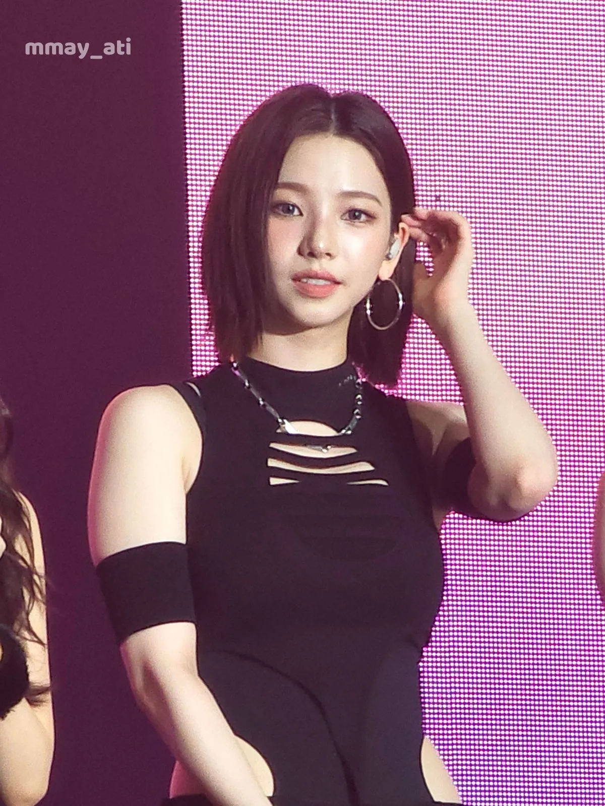 언니들 카리나 단발은 어때요?7