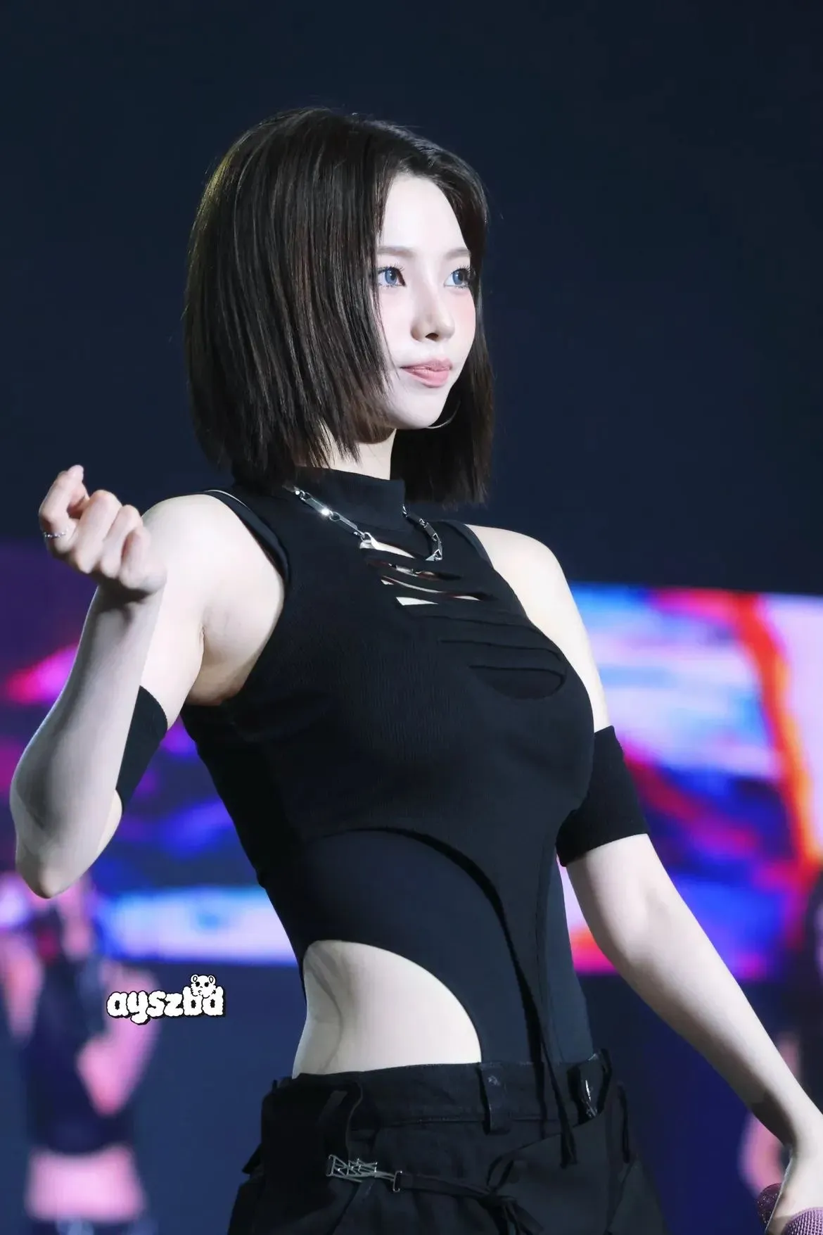 언니들 카리나 단발은 어때요?8