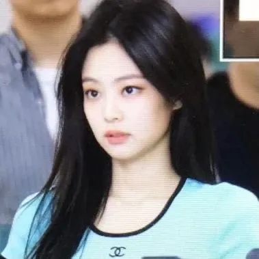 제니도 윤곽한거일까요..?3