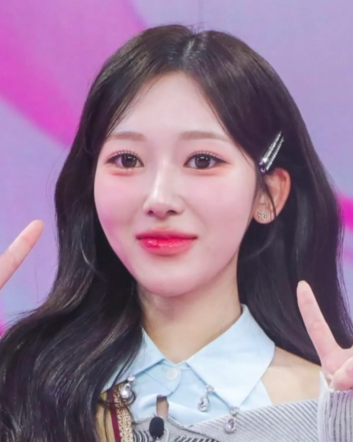 얘 얼굴 뭐한거같아요??
