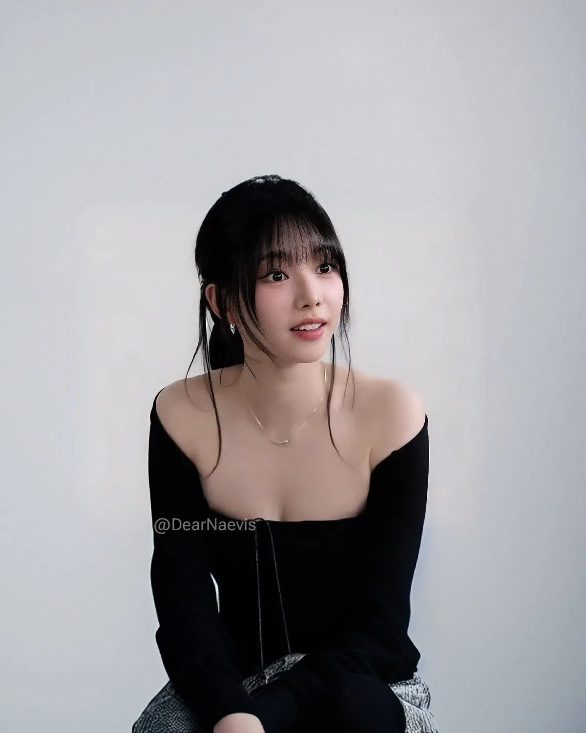 카리나 묶은머리