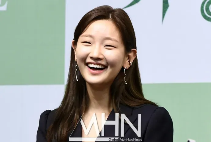 둘다너무싫당