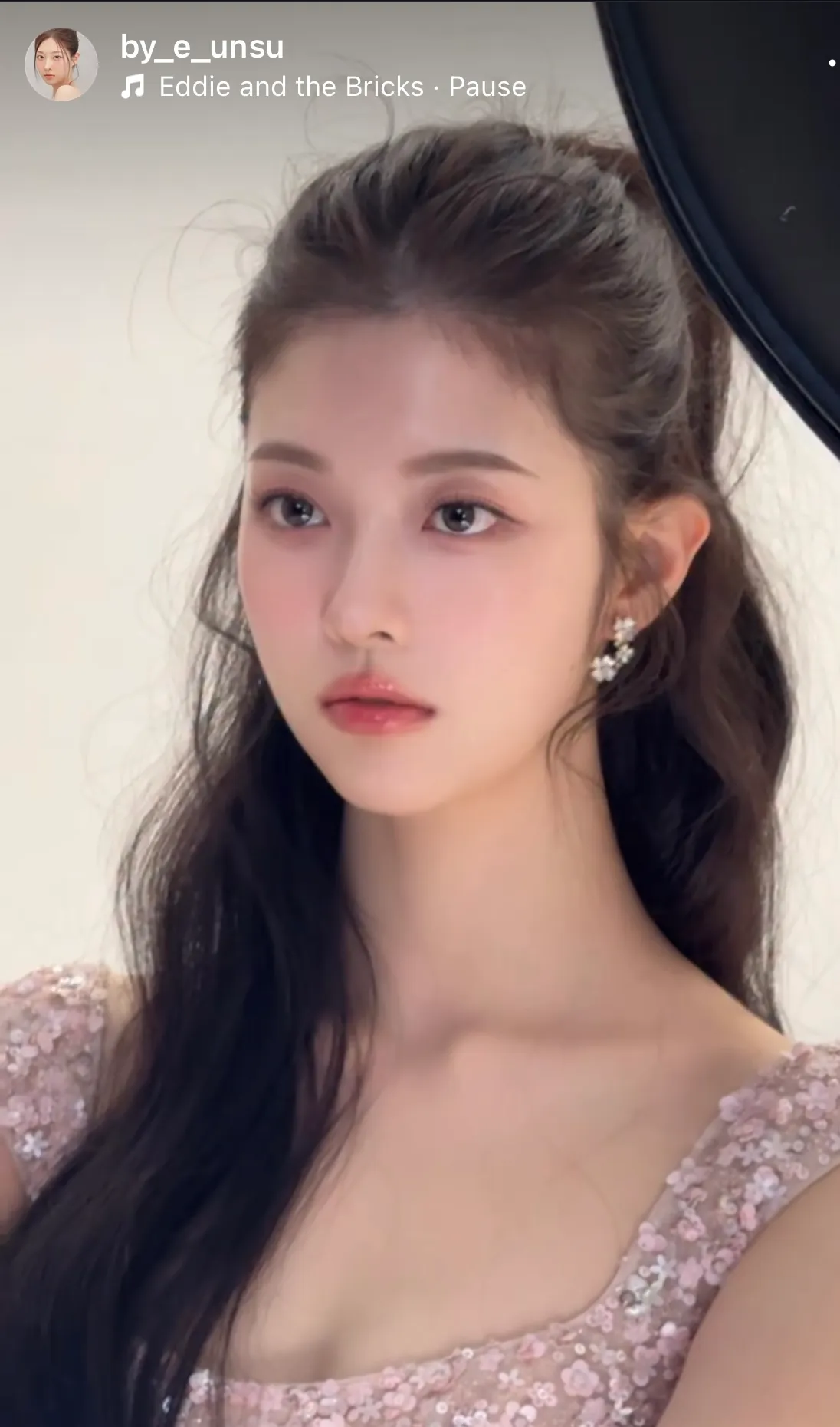 존나이쁜데..이게 화려한민삘상이에요?