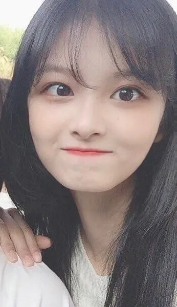 설윤도 윤곽이랑 코 한거죠?2