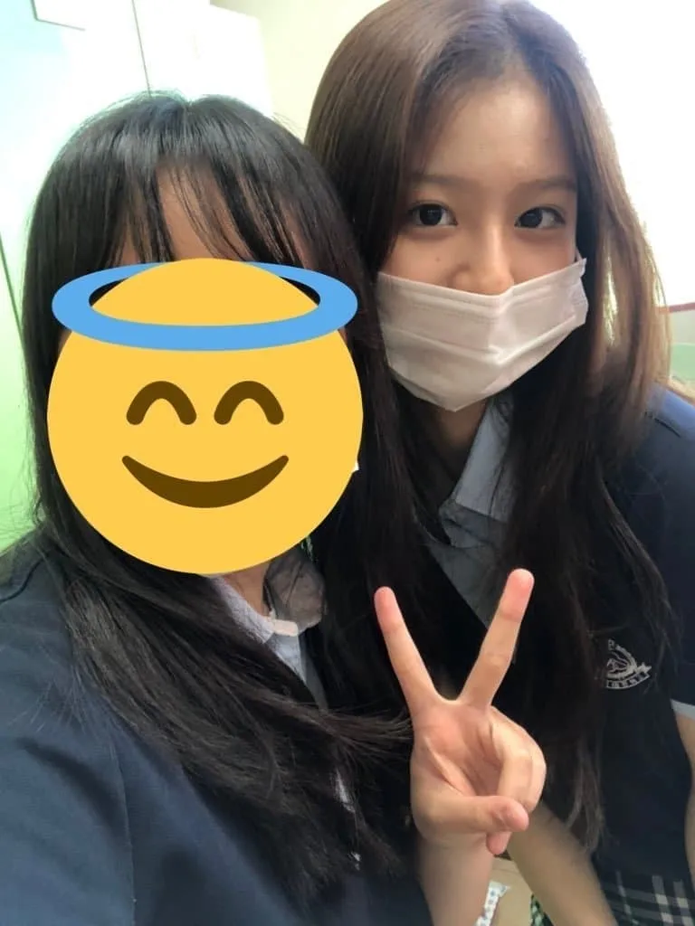 설윤도 윤곽이랑 코 한거죠?5