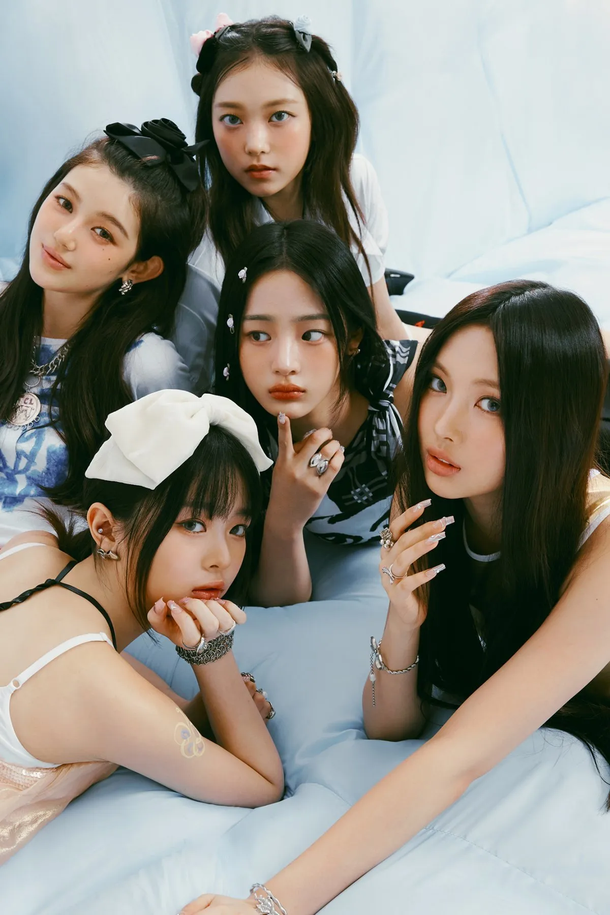 뉴진스 구멍없는그룹