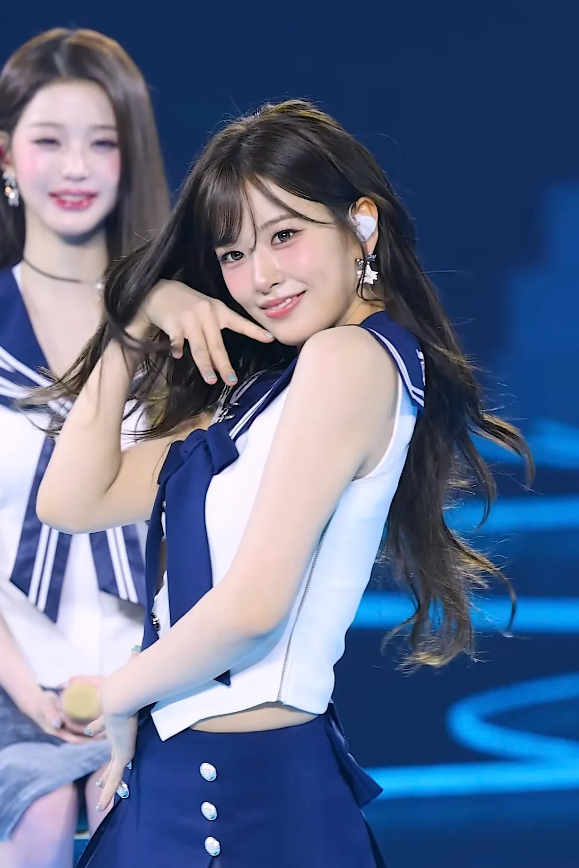 안유진 헤어 스타일 이쁜거 같아요