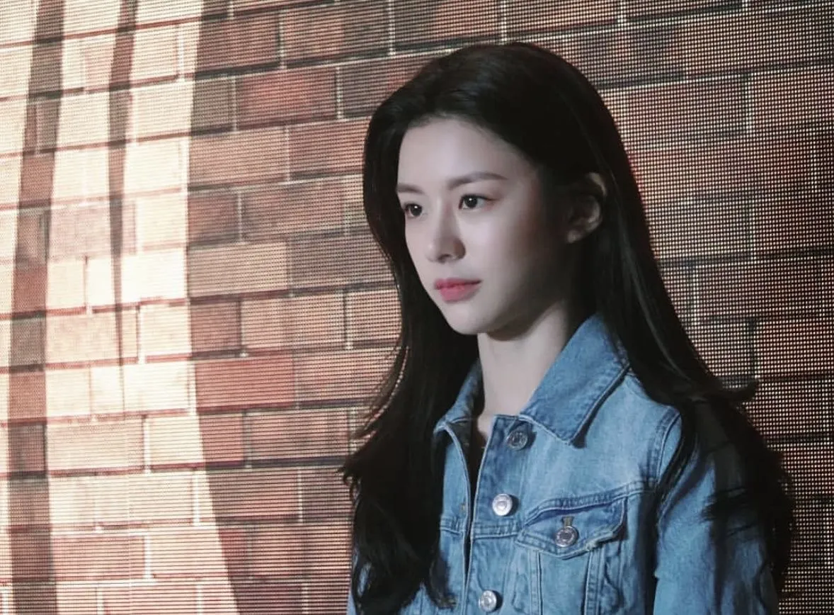 고윤정 성형전인데4