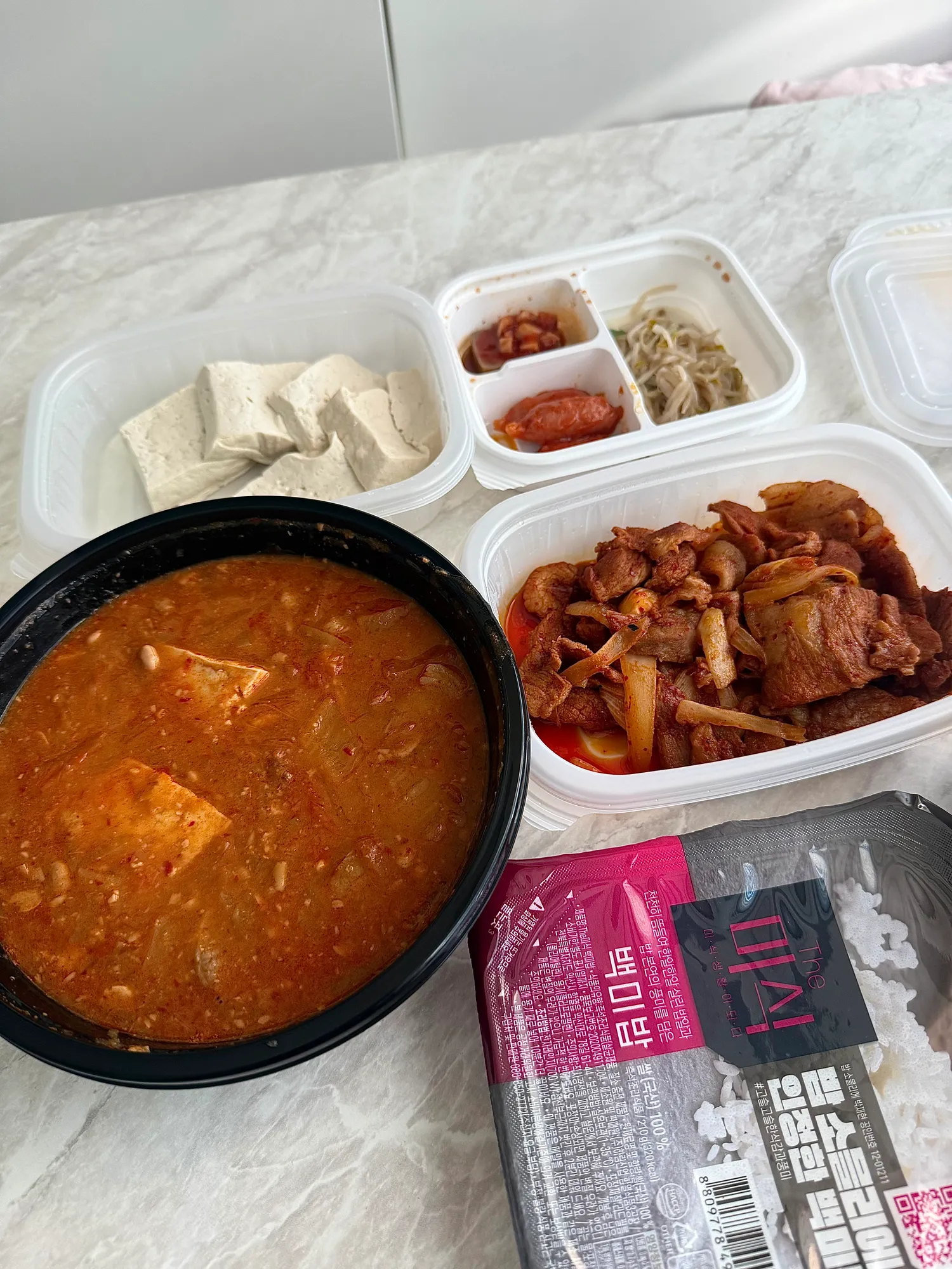 생리통이 심해서 집밥 먹고싶어서 시켰는데
