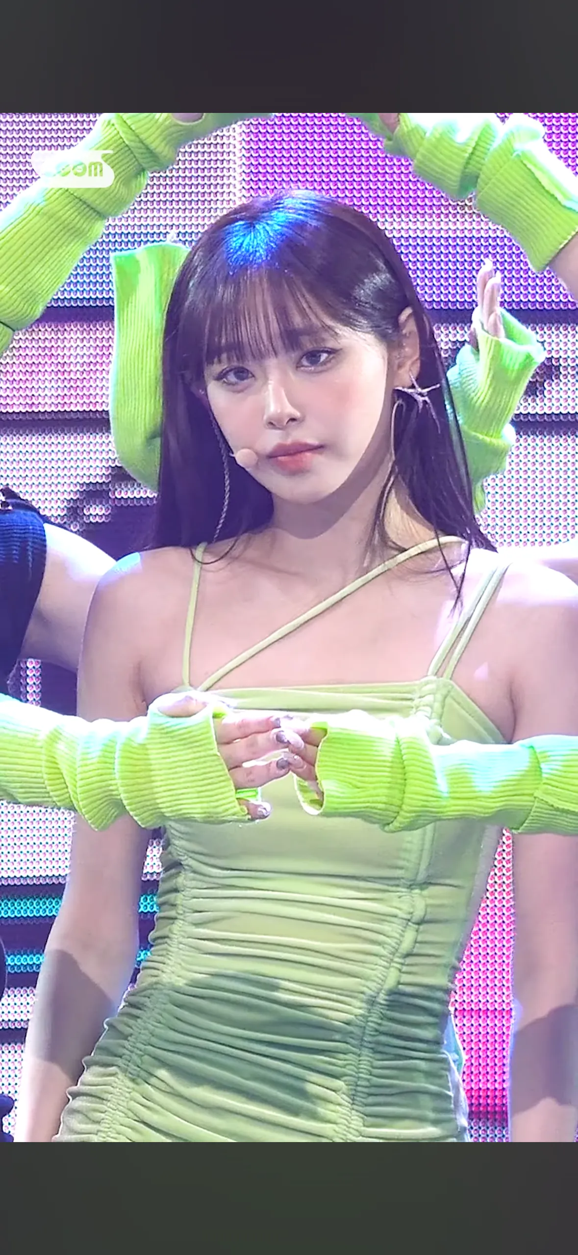츄 이때 약간 느끼해보이죠?