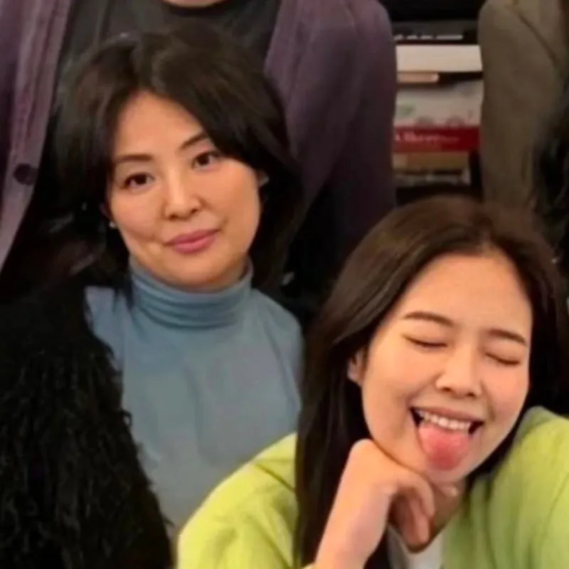 제니 엄마 직업 루머말고 찐으로아는사람없음?
