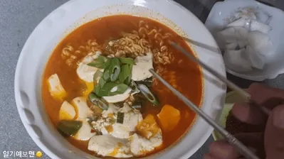 언냐들 해장 뭘로해여ㅠㅠ 댓글