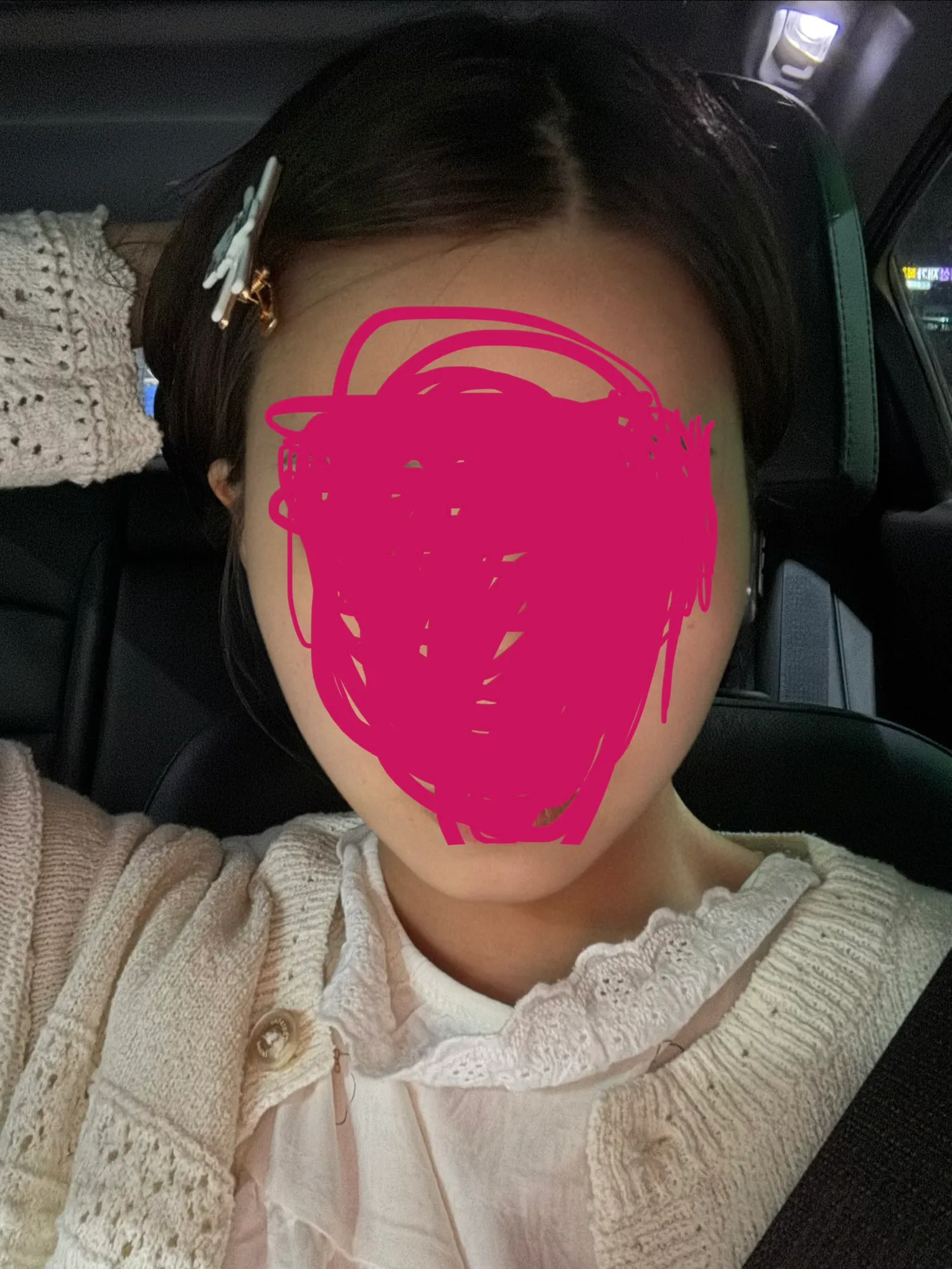 언니들 사진좀봐주세여 (윤곽₩