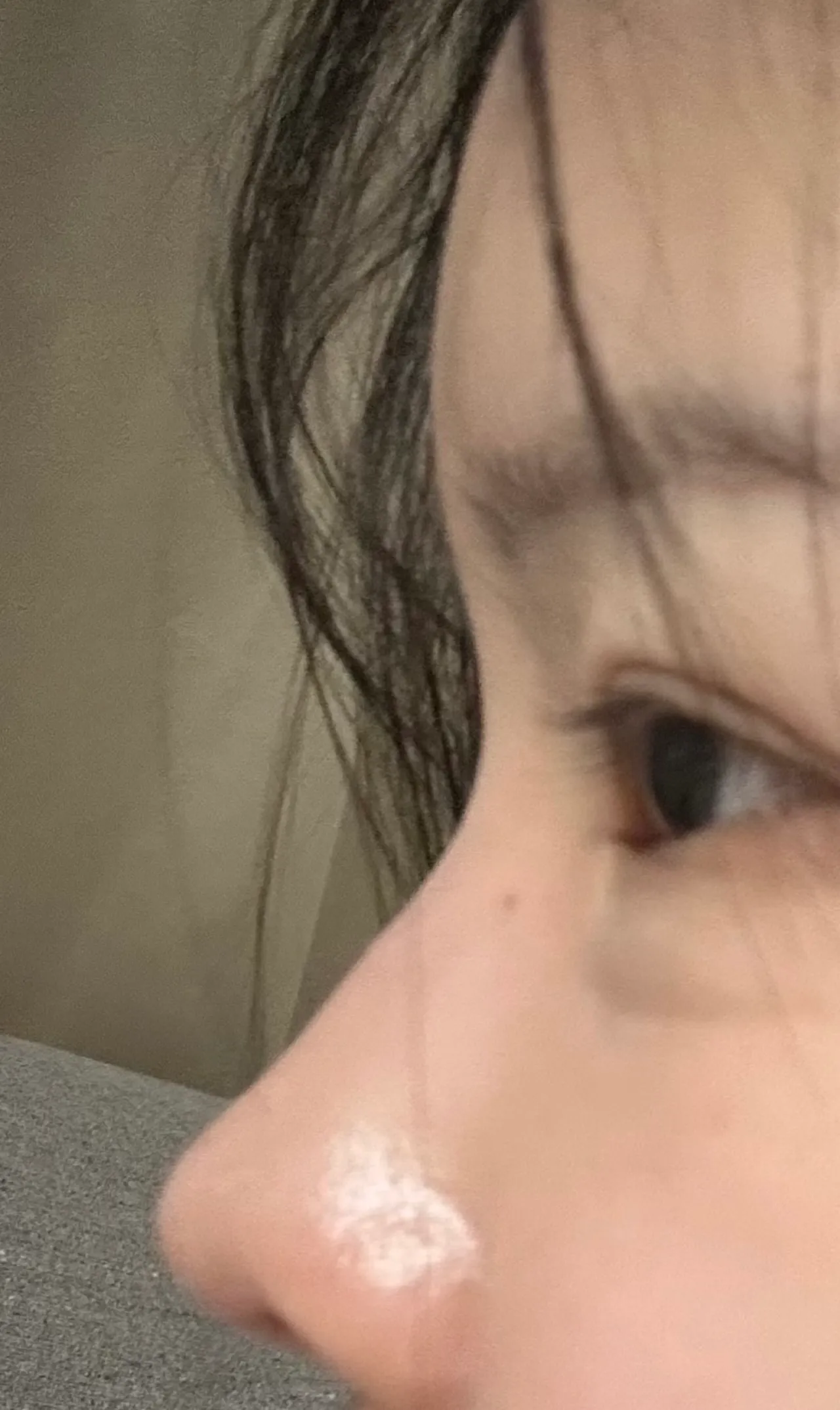 잘생겼다 얘기듣는데