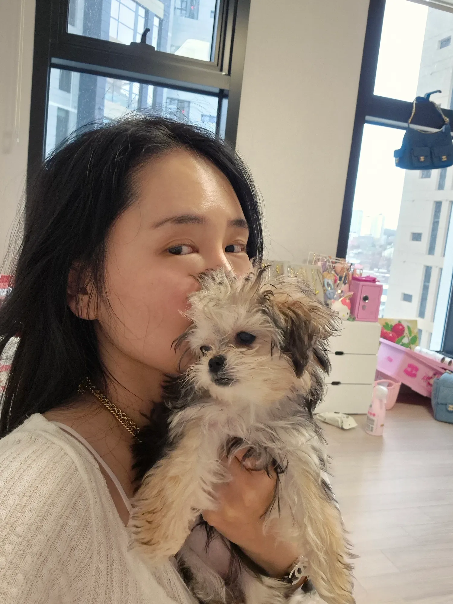 박연주한테 관심뒤지게 많은가봐