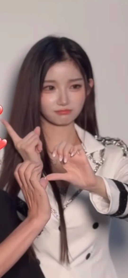 ㅇㅈㅇ 머지 얼굴 달라짐