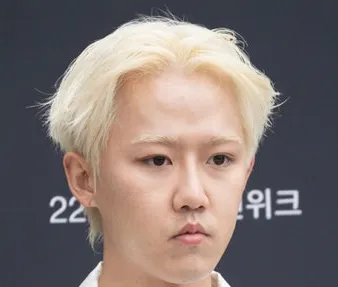 저 휘민같은 입술인데