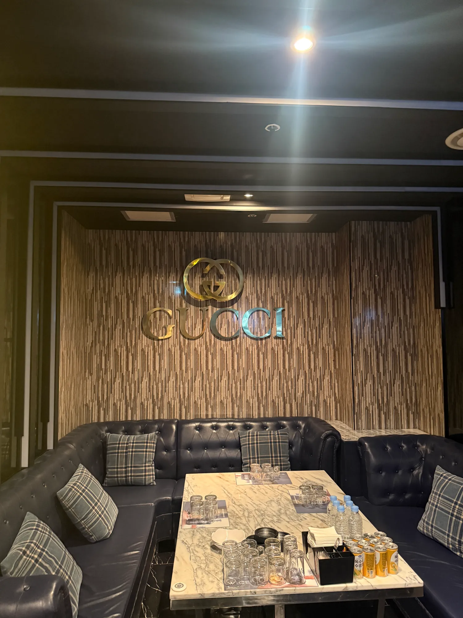 역삼동 <제우스> 입니다