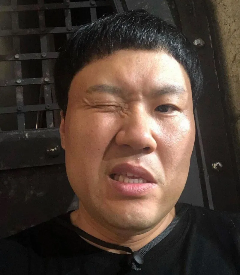 시팔손놈존나김용명닮았는데 댓글