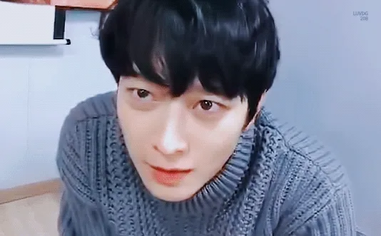 강동원 와꾸는 눈이 한몫했다vs