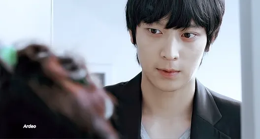 강동원 와꾸는 눈이 한몫했다vs2