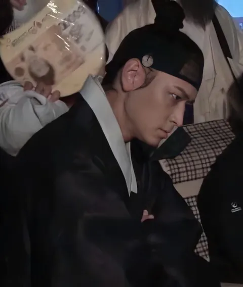 강동원 와꾸는 눈이 한몫했다vs5