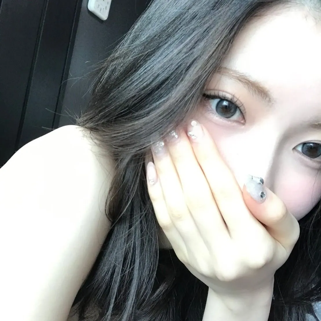 언니들 이사진 누구게용?