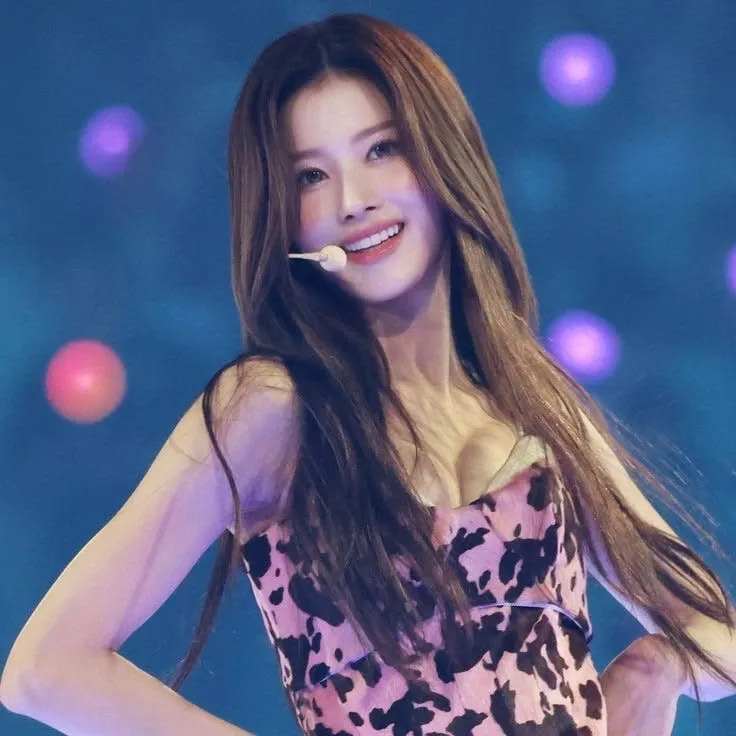 일할 때 자주 들어본 아이돌인데3