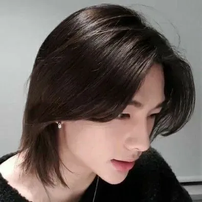 언니들은 스키즈현진 외모