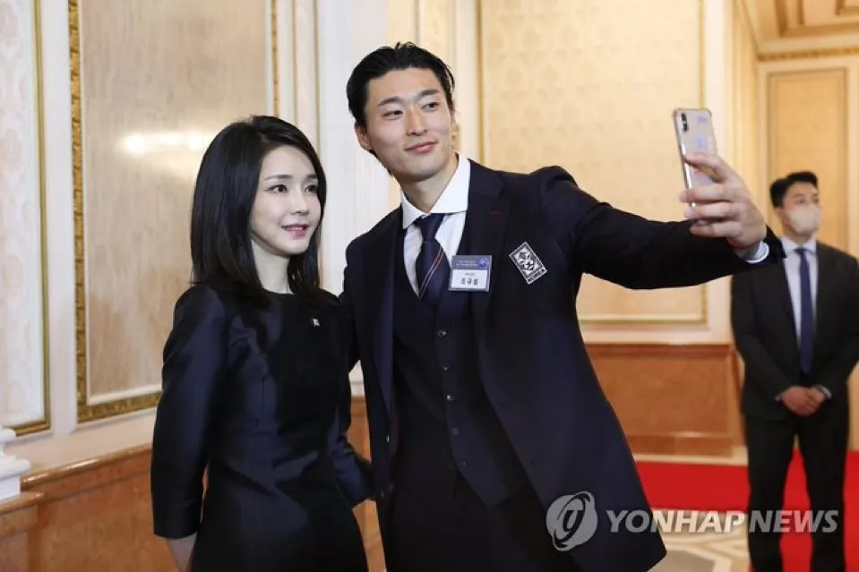 김건ㅎ 예쁨
