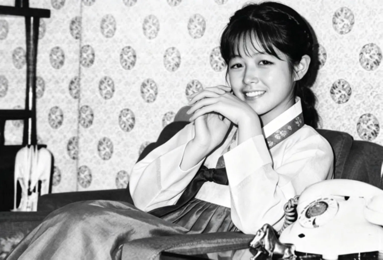 박정희 영부인(13살)이라는데 개이쁨