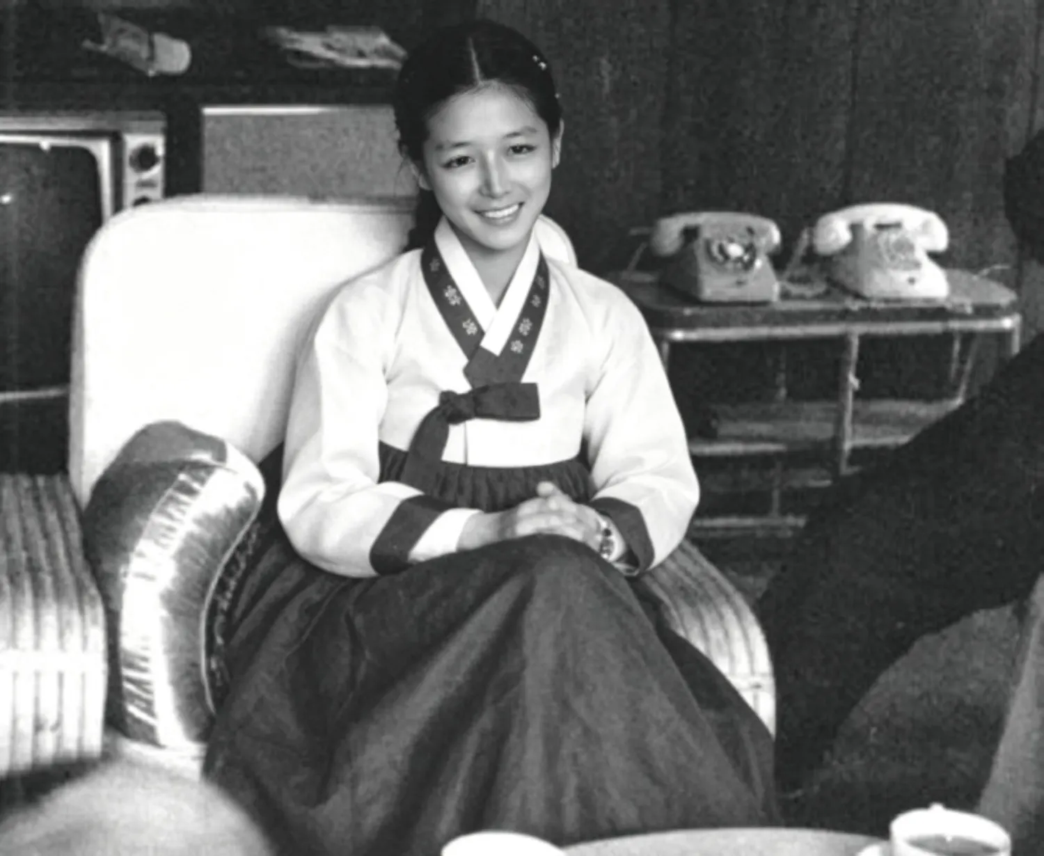 박정희 영부인(13살)이라는데 개이쁨2