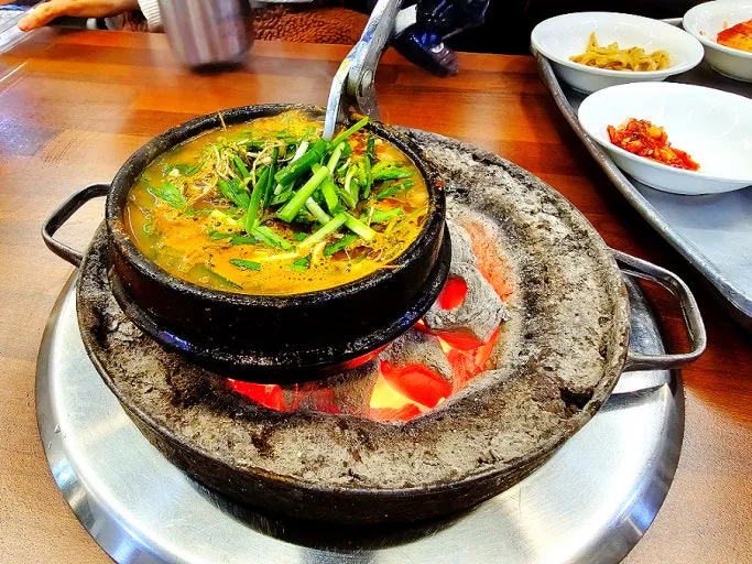 된찌맛집잇나여..팔팔끓고 존나맛잇는 댓글