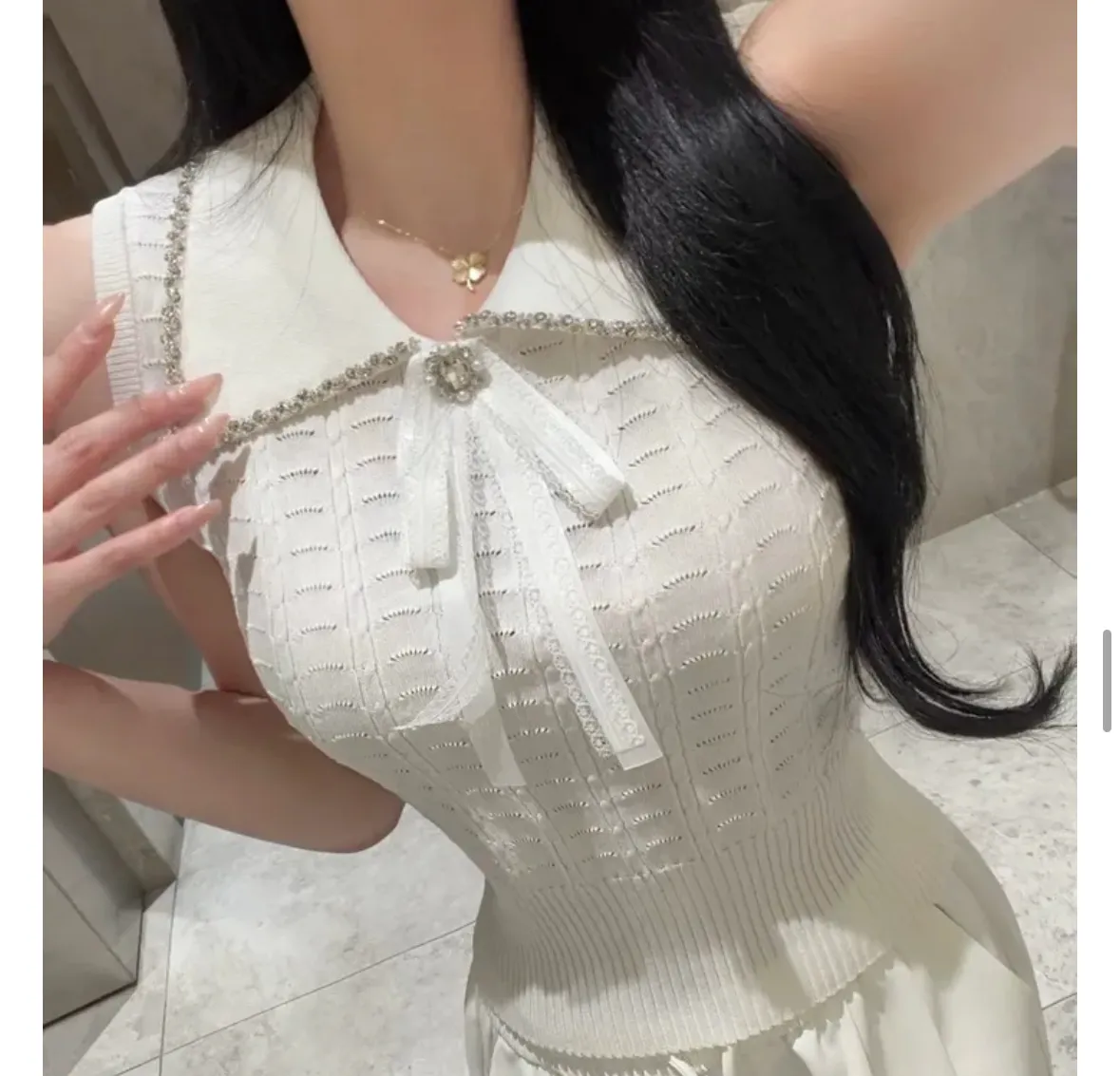 언니들 이거에 어울릴 치마 골라주세욧