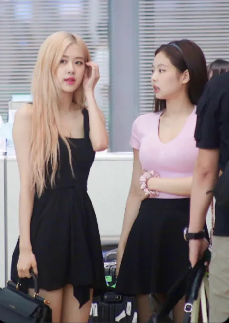 개미친 언니들 이것보셈 제니랑 로제