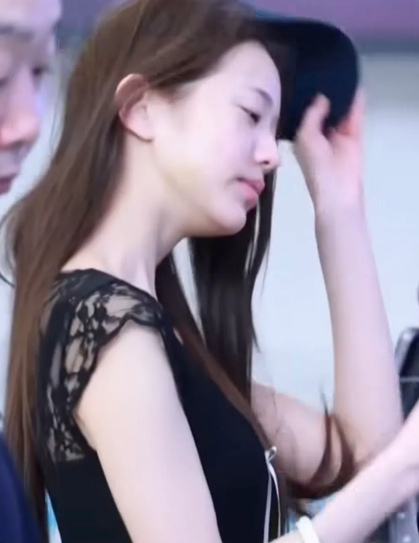 장원영 머리숱 어케한거에여?2
