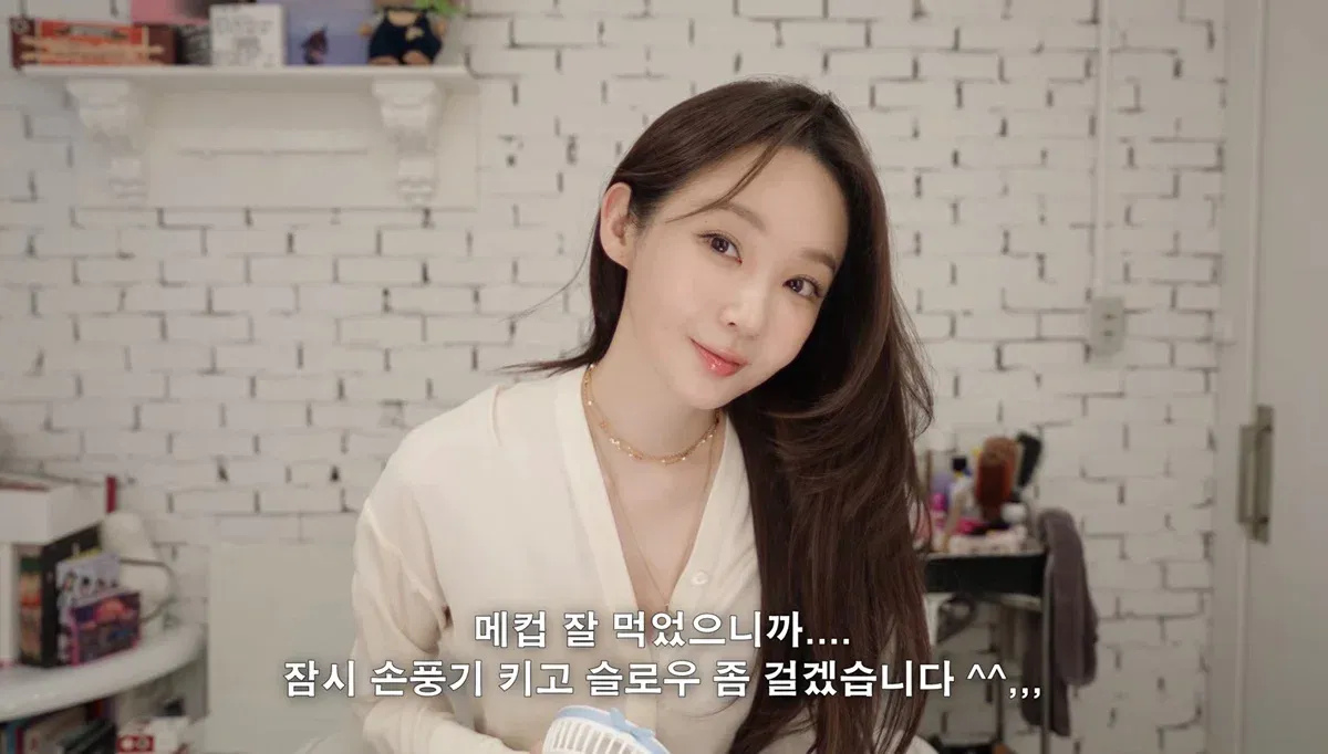 청담동 샵에서 아이돌 메이크업 받은 강민경6