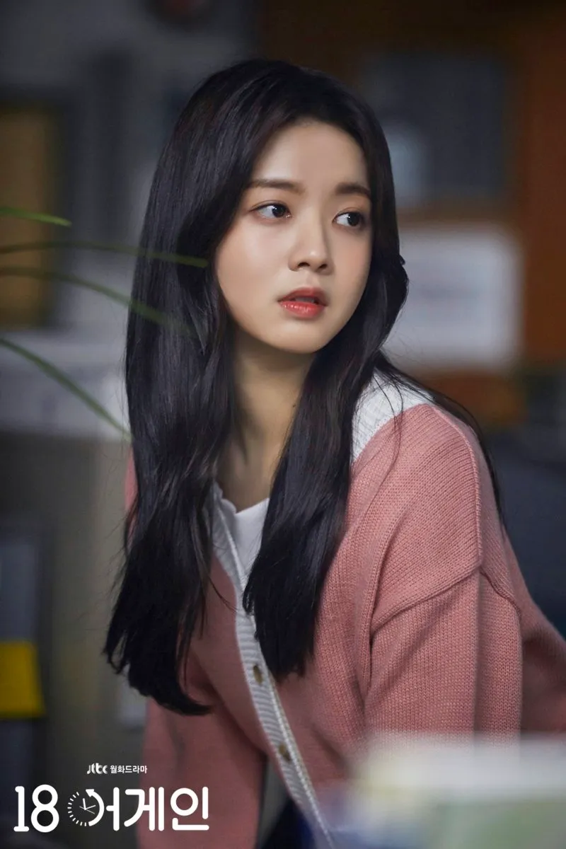 예쁜데 평범한 느낌인 얼굴은 이유가 멀까요? (사진 OOO) 댓글