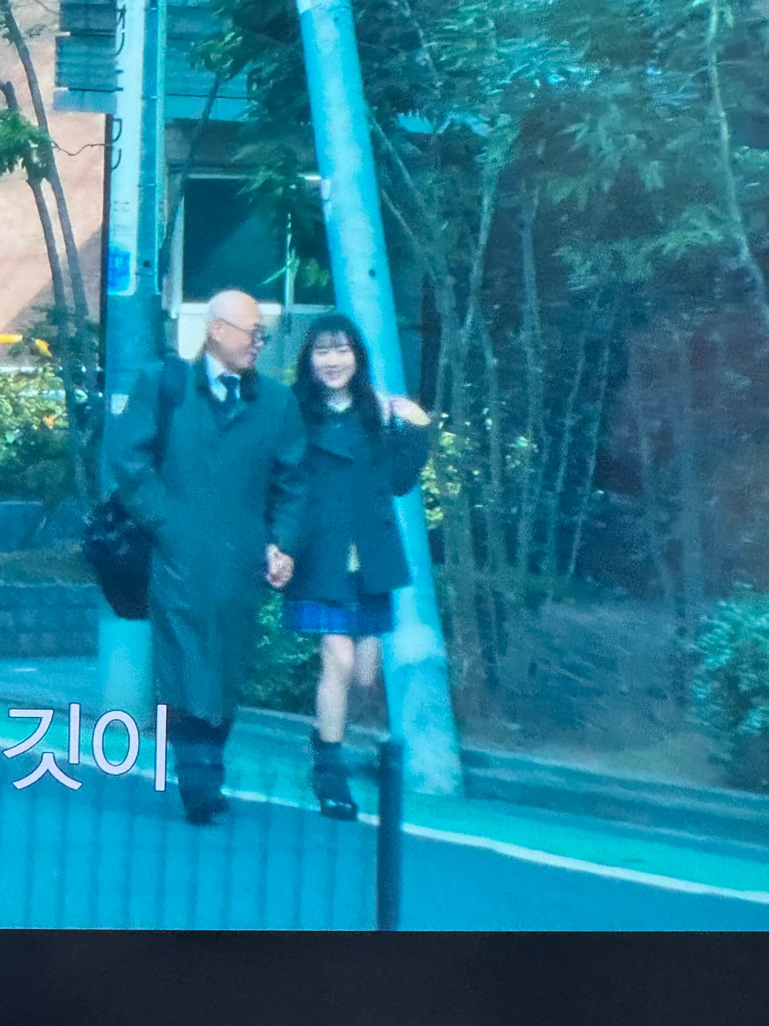 파파카츠 외티 뛰는 일본 여고생 ㅋㅋ