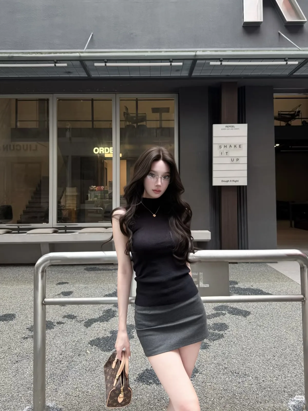 현실에서 이렇게 입으면 너무 야해요?