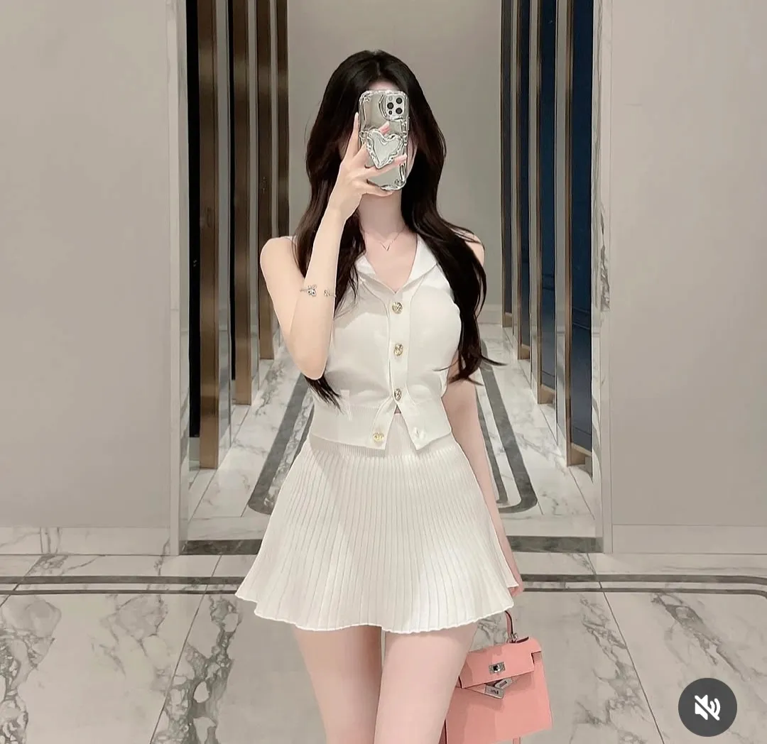 이옷 데이트룩으로 어때요?
