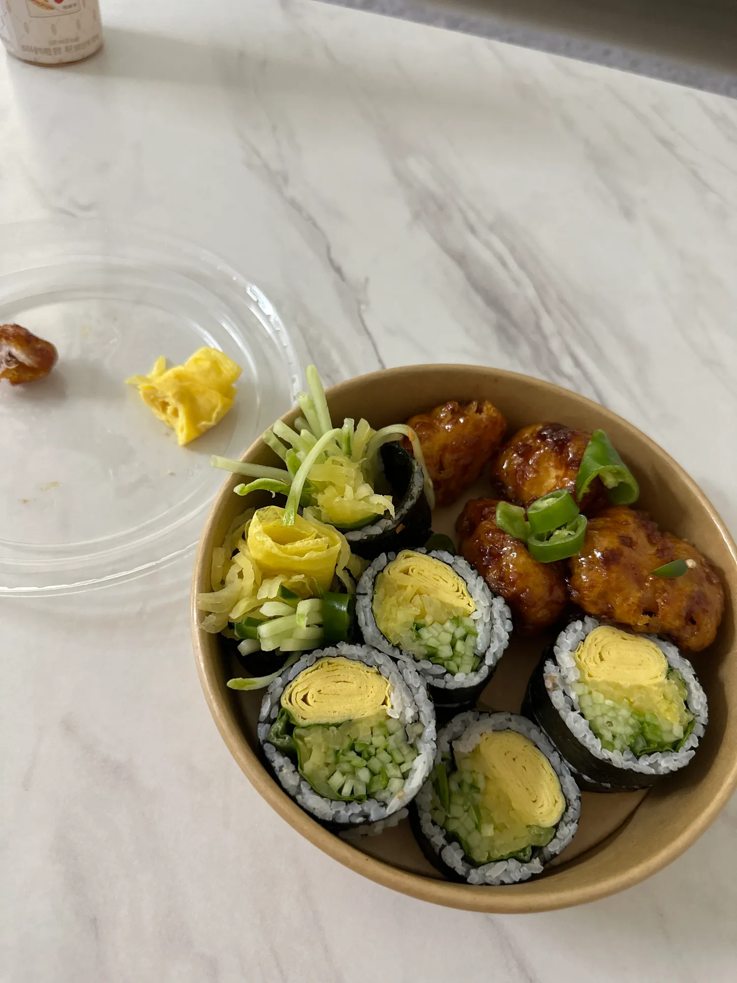 헤헤 맛난저녁먹구 출근해요..