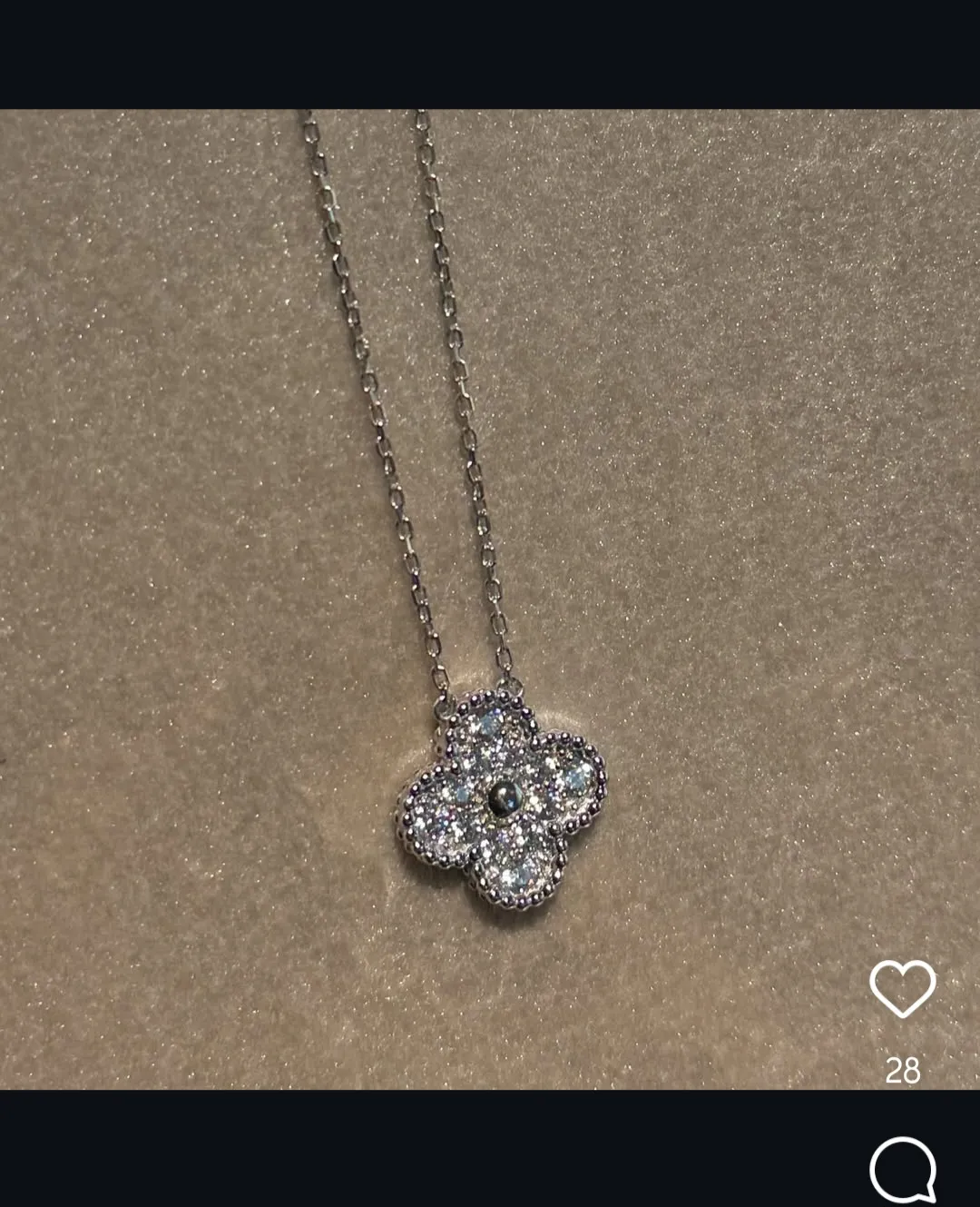 언니들 저 반클 다이아 목걸이 하나 살까요?