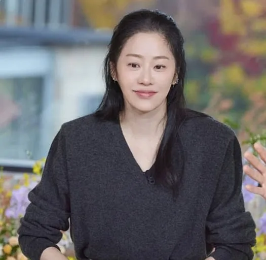 존예들은 머리풀른것도 올빽도 존나다이뿜