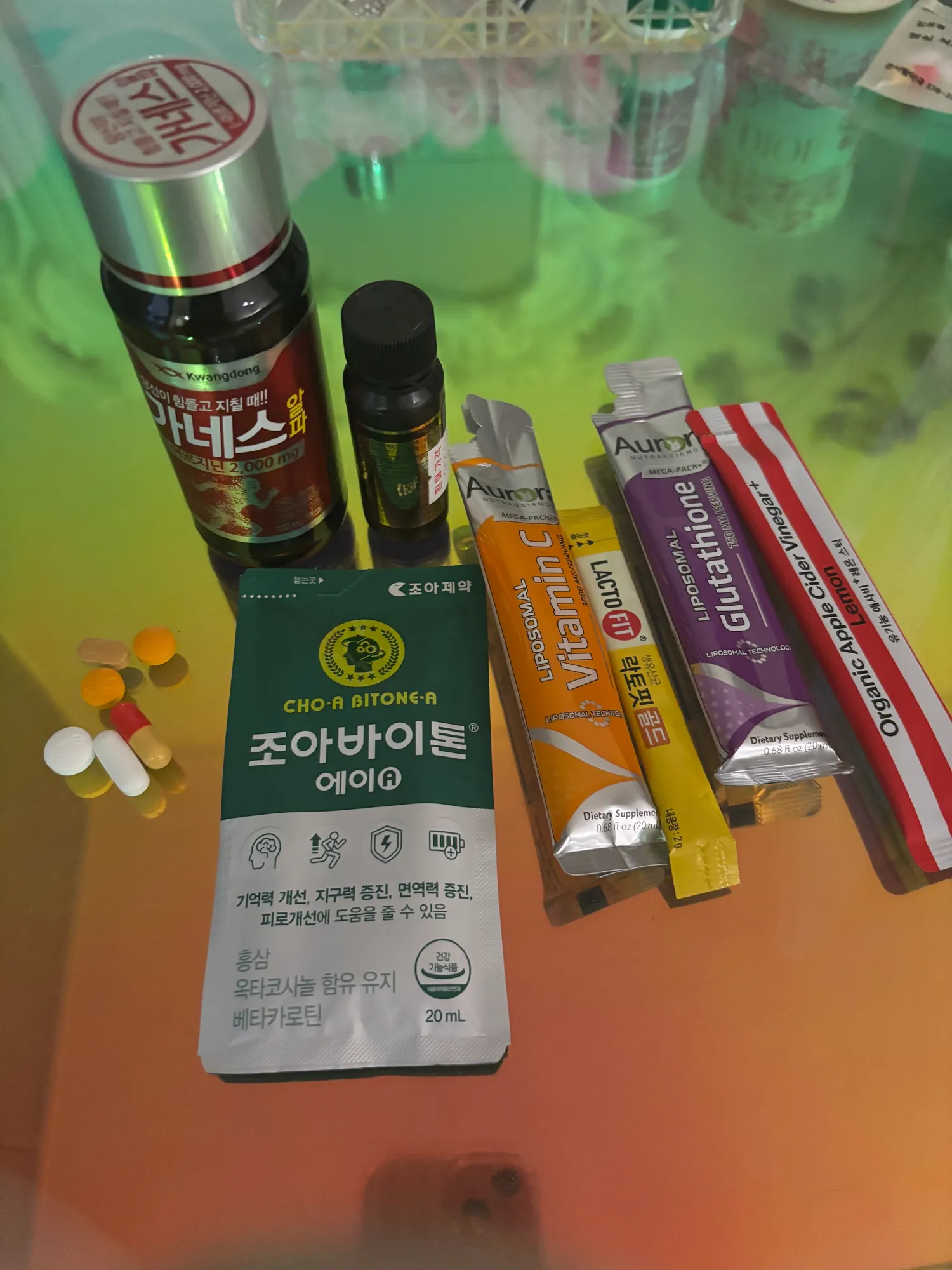 약 이정도 챙겨먹어서 살아잇는중