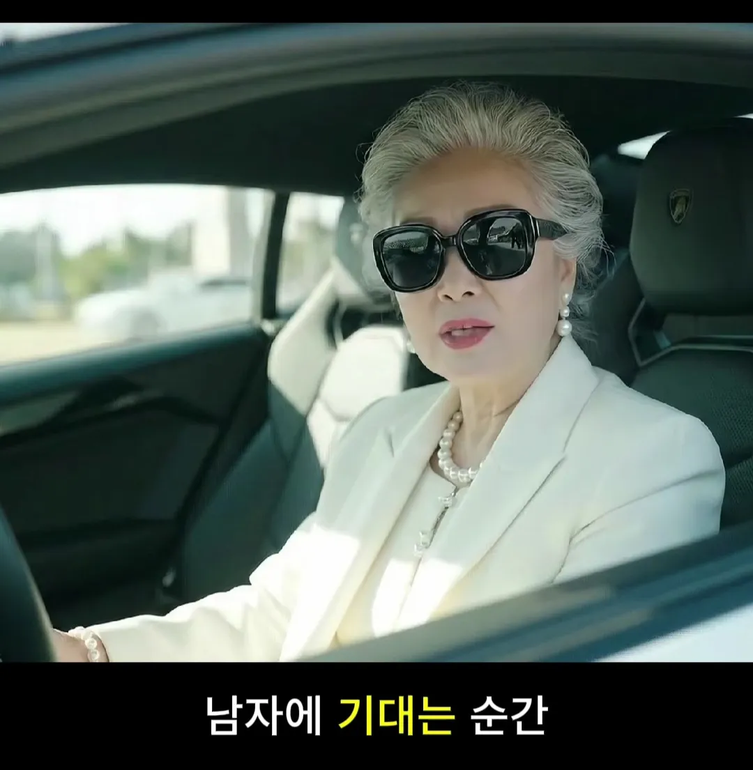 연애하면서 남자가 돈을 ㅈㄴ 많이 쥐어주면 헨들 뺏겨도 괜찮긴한데