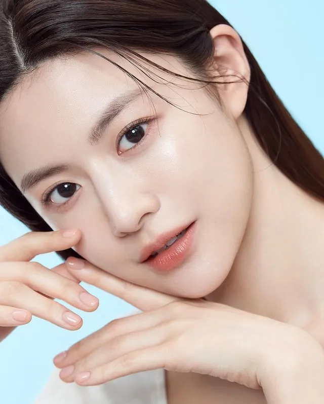 왜 고윤정은 자연미인처럼 생기고