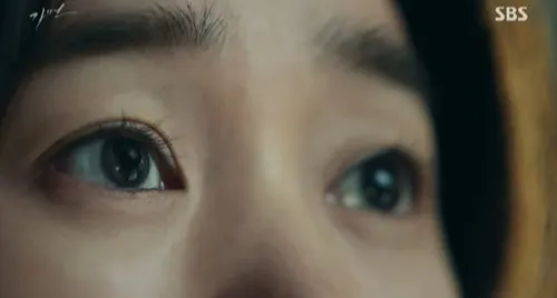 얼굴존예는 아닌데 비율로 먹히는 상