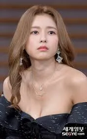 두상 커서 몸매부각시켜야 되는 스타일2